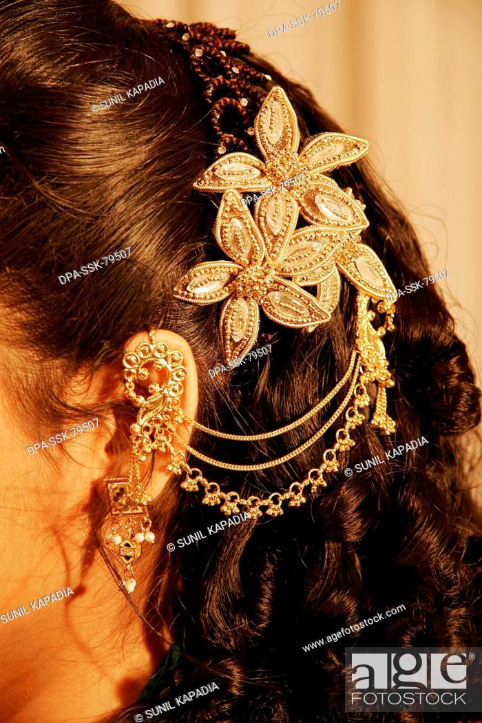 An Indian Gujarati girl wearing a decorated hair accessory in a wedding ,  India, Stock Photo, Picture And Rights Managed Image. Pic. DPA-SSK-79507 |  agefotostock
