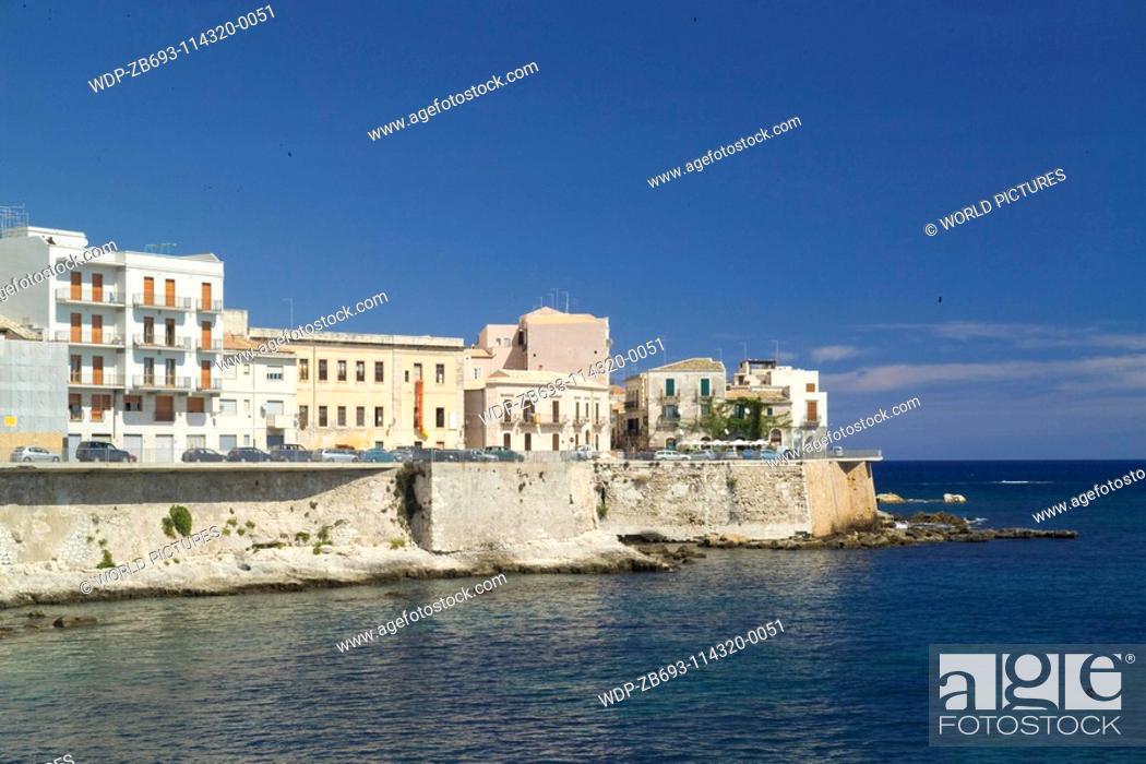 Stock Photo: Seafront Syracusa Sicily Date: 28 05 2008 Ref: ZB693-114320-0051 COMPULSORY CREDIT: World Pictures/Photoshot.