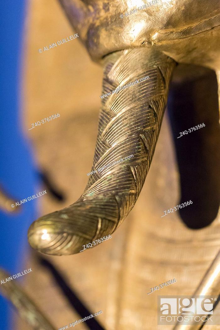 Stock Photo: Egypt, Cairo, Egyptian Museum, coffin found in the royal necropolis of Tanis, burial of the king Psusennes I . Silver, gold and glass. The beard.