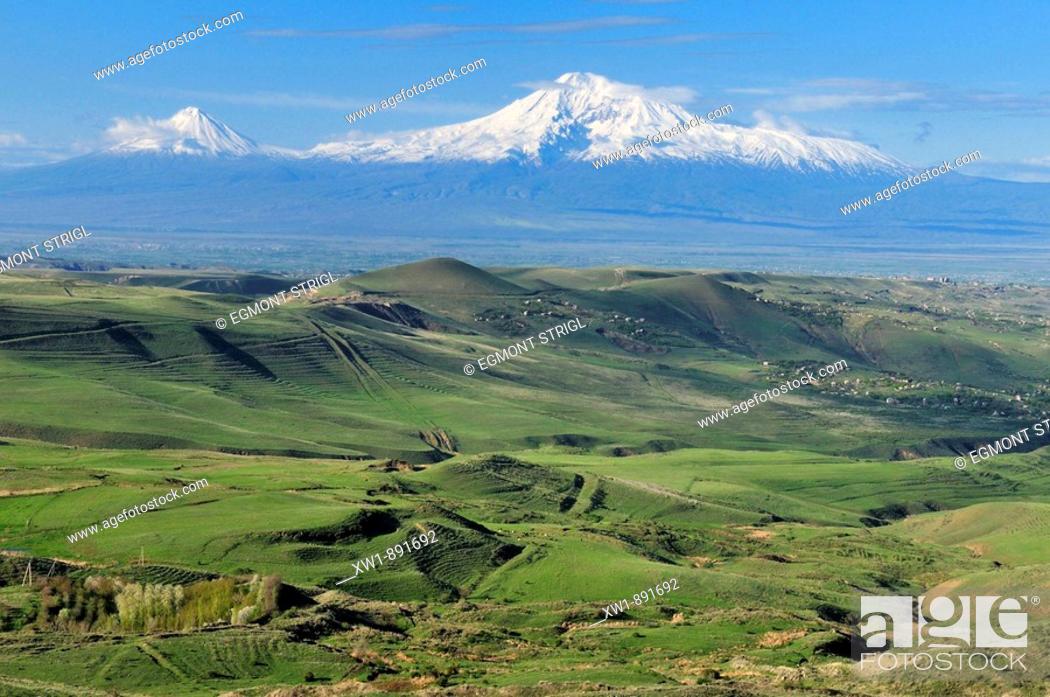 Stock Photo: view over the Araratian Plain towards Mount Ararat, Armenia, Asia.