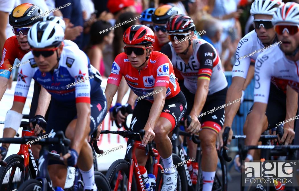 Imagen: Belgian Remco Evenepoel of Quick-Step Alpha Vinyl wearing the red jersey for leader in the overall ranking pictured in action during the final stage of the 2022.