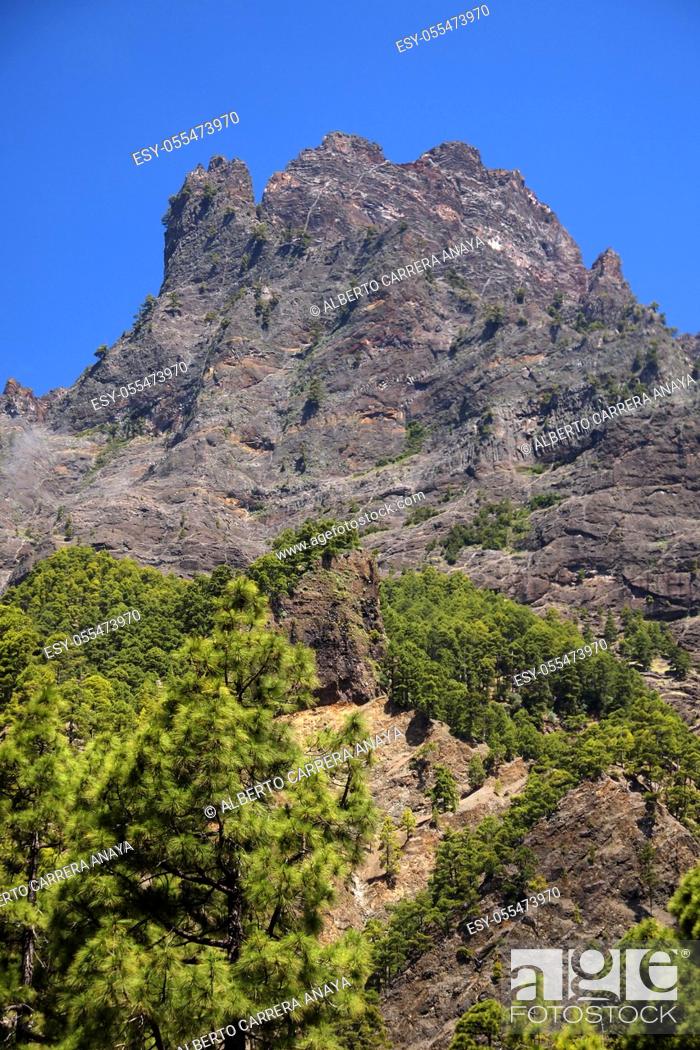 Stock Photo: Walls towers, Caldera de Taburiente National Park, Biosphere Reserve, ZEPA, LIC, La Palma, Canary Islands, Spain, Europe.