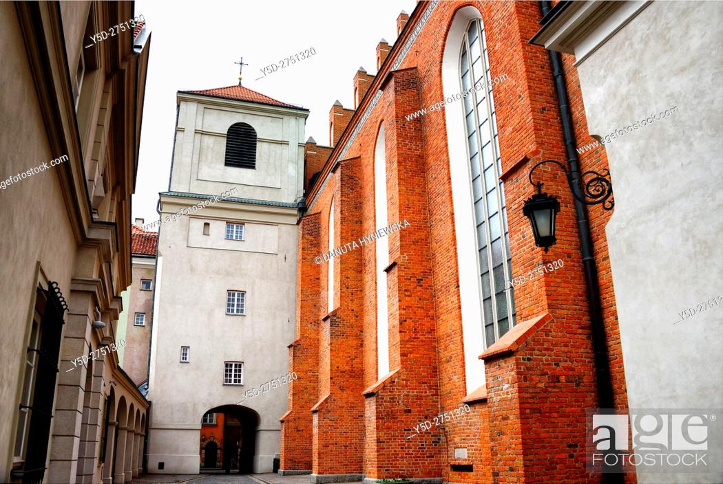 Stock Photo: Side facade of St John's Archcathedral and Dziekania street seen from Kanonia street, Archikatedra Sw. Jana, Warsaw's Old Town - UNESCO World Heritage List.