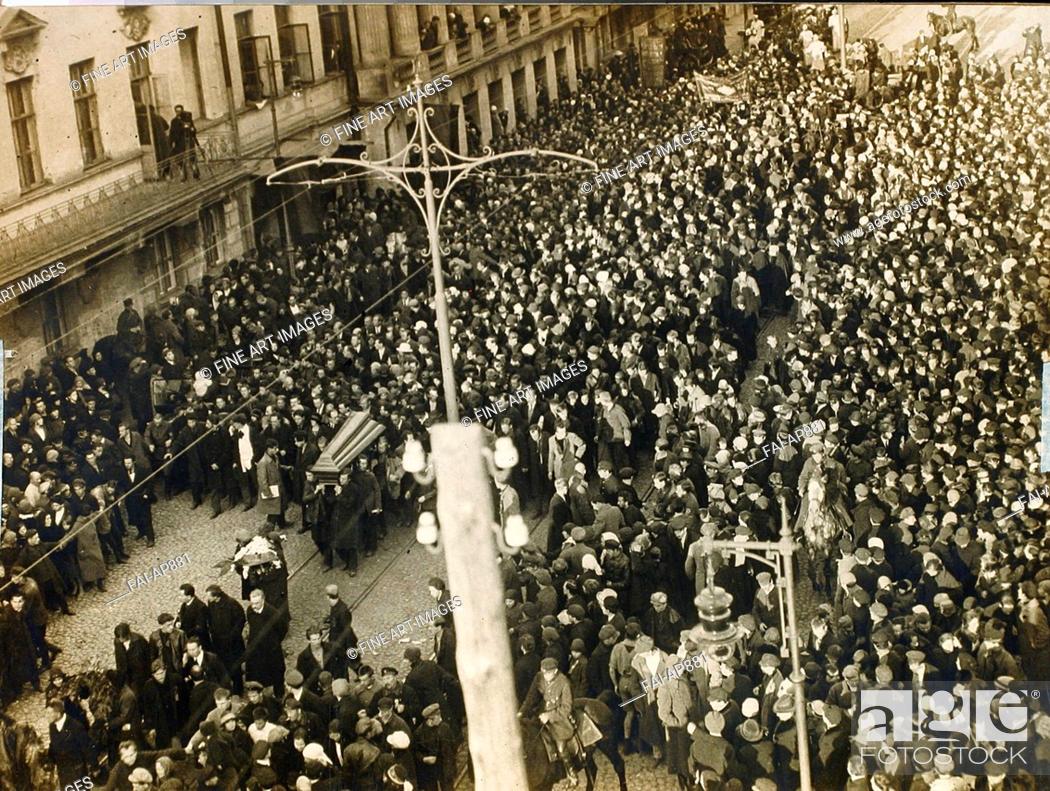 Funeral procession of the poet Valery Bryusov in Moscow on 12 October 1924, Stock Photo, Picture And Rights Managed Image. Pic. FAI-AP881 | agefotostock