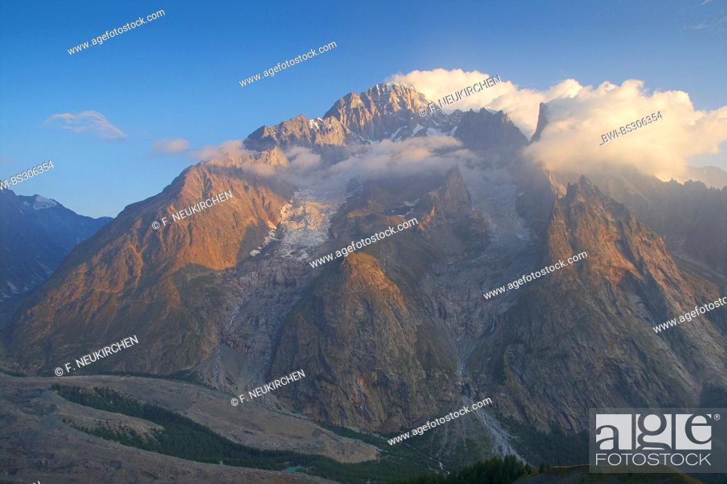 Stock Photo: Mont Blanc from Aouth East: Mont Blanc du Courmayeur (im the middle), Aiguille Noir de Peuterey (right), Italy.