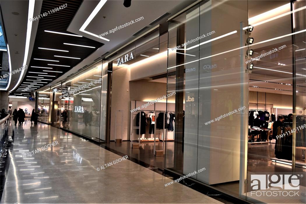 14 February 2019, Turkey, Ankara: An exterior view of a Zara clothing store  in a shopping mall, Stock Photo, Picture And Rights Managed Image. Pic.  PAH-1140-116964207 | agefotostock