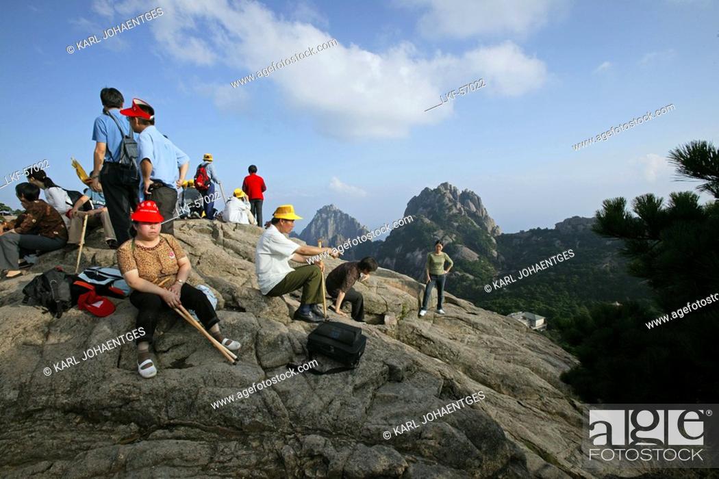 Stock Photo: Tourist group, view from peak, Huang Shan, Anhui province, World Heritage, UNESCO, China, Asia.