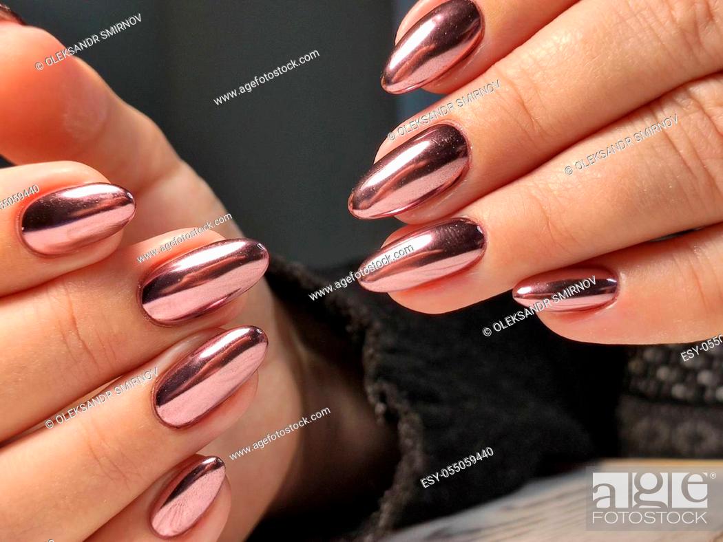 Details 69+ beautiful hand nails images