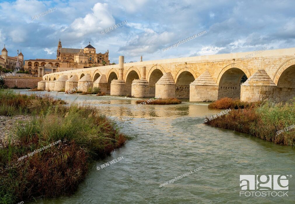 Stock Photo: Roman bridge of Cordoba; Cordoba, Andalusia, Spain.