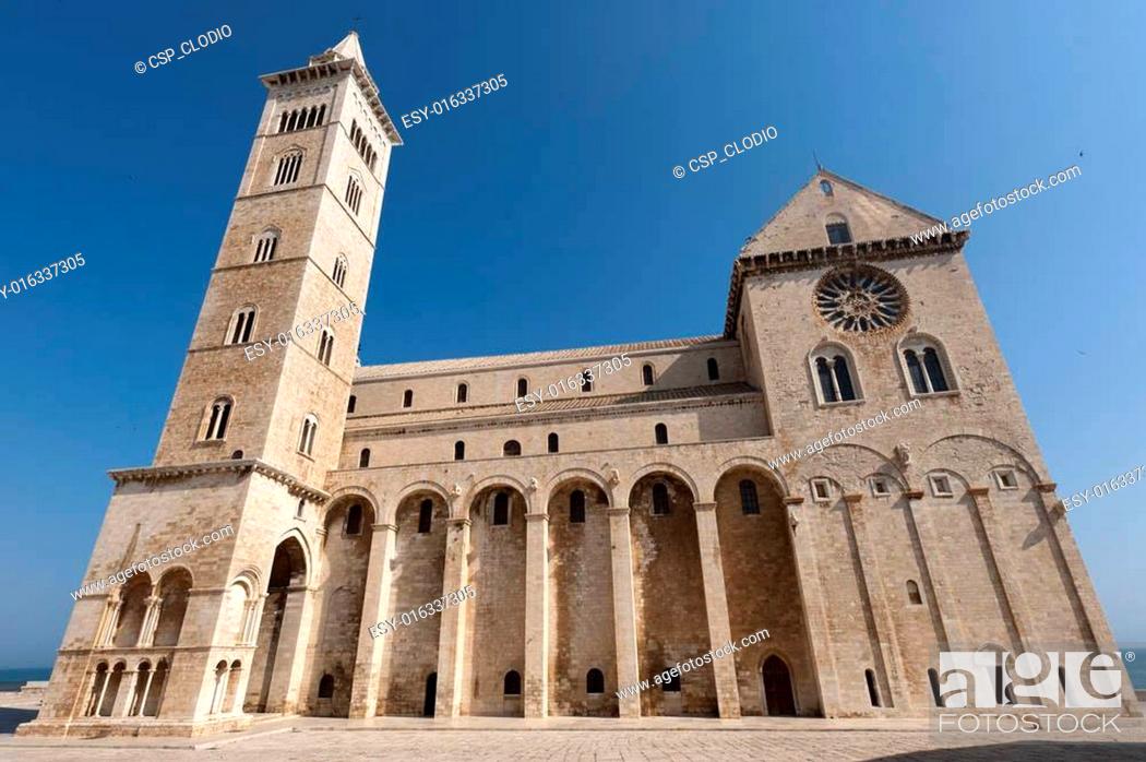 Stock Photo: Trani (Puglia, Italy) - Medieval cathedral in romanesque style.
