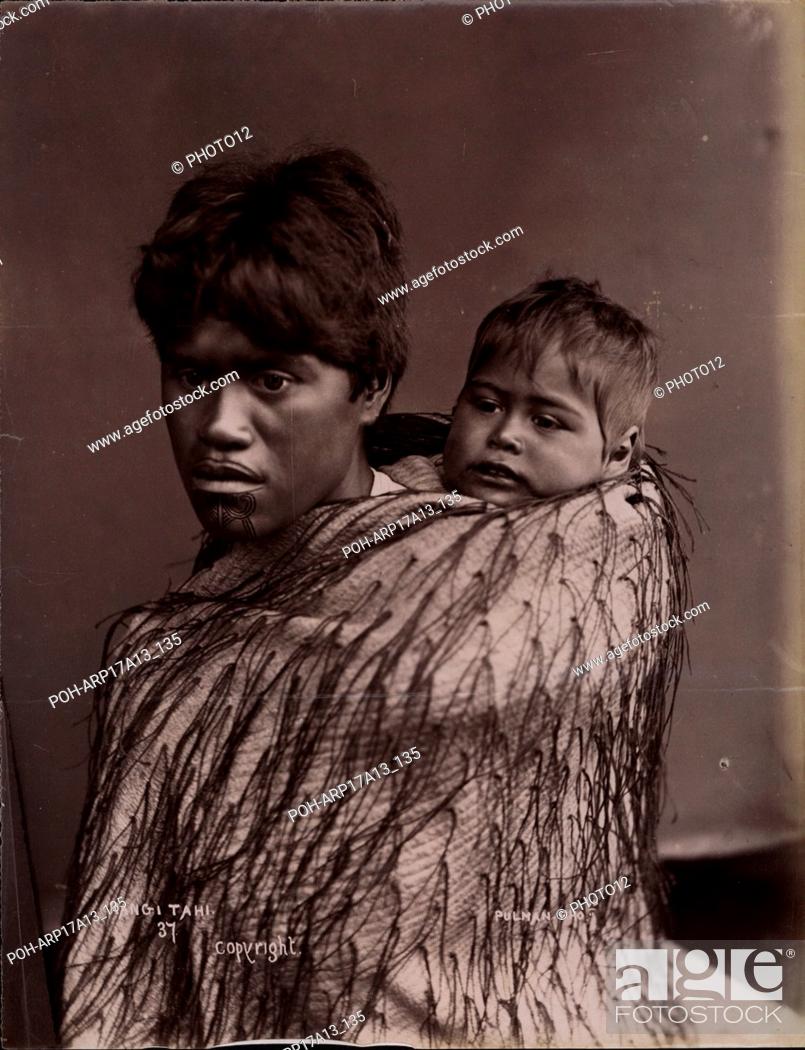 Imagen: Rangi Tahi Maori woman with child, New Zealand 1880.