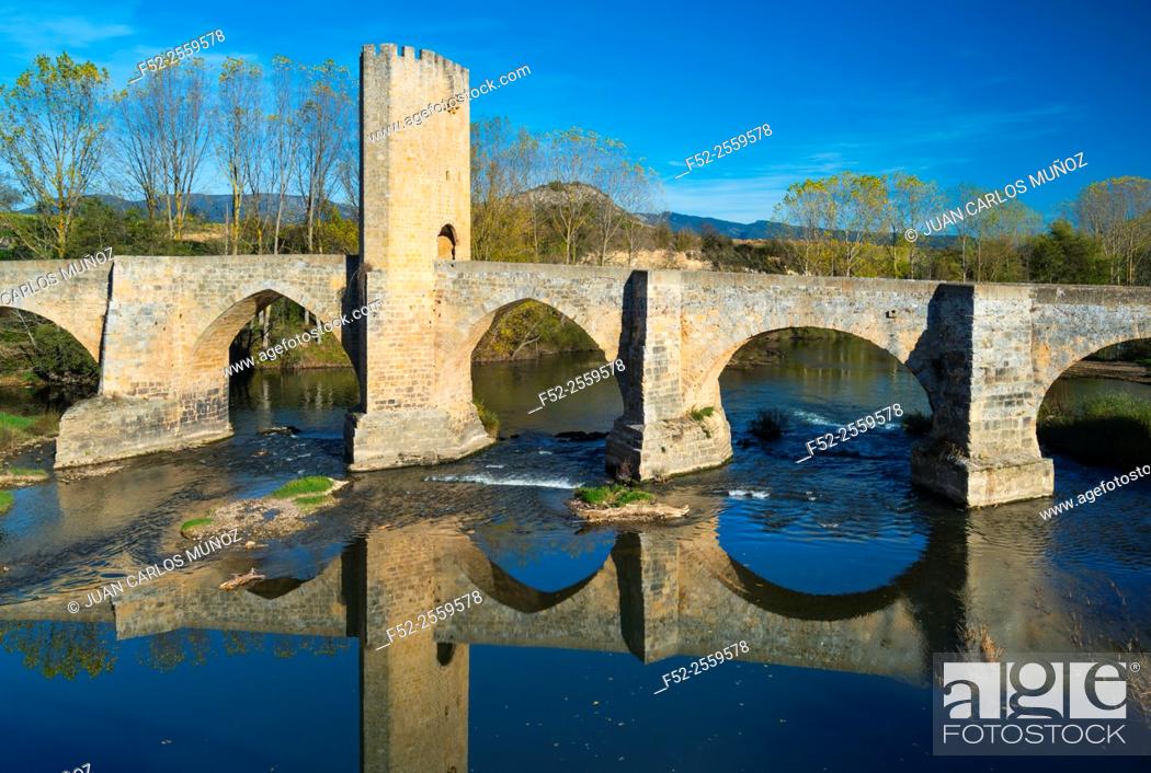 Stock Photo: Medieval Bridge, Ebro river, Frias village, Las Merindades, Burgos, Castilla y Leon, Spain, Europe.