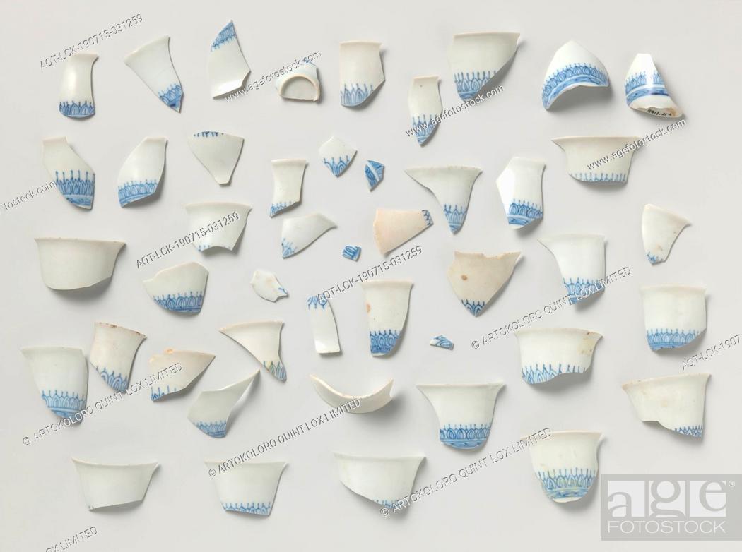 Stock Photo: Fragments of wine bowls from V.O.C. ship the 'Witte Leeuw', St. Helena, Dutch East India Company, anonymous, before 1613, porcelain (material), h 3.