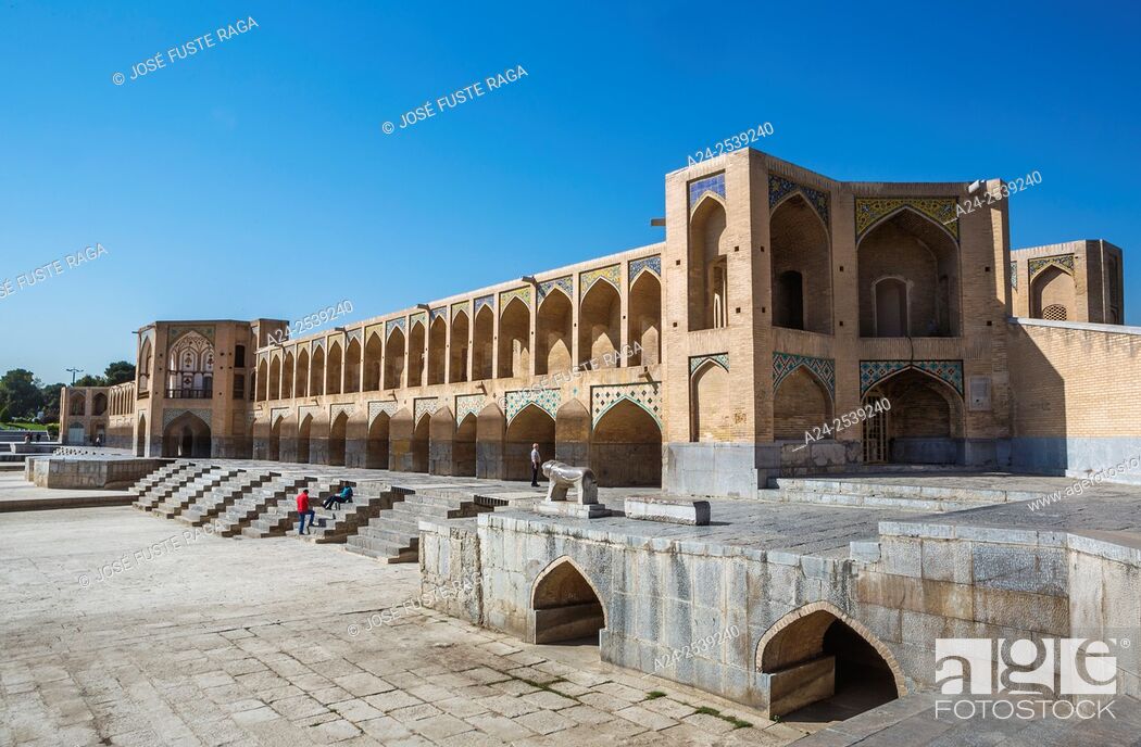 Stock Photo: Iran, Esfahan City, Si-o-Seh Bridge, UNESCO, (W. H. ).