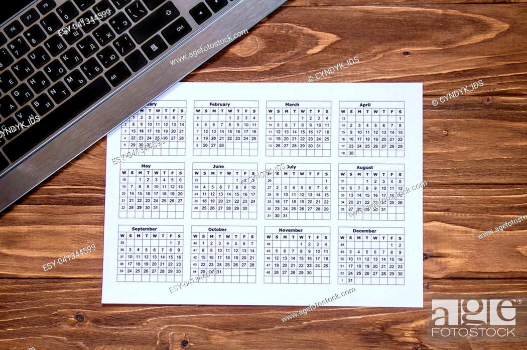 Office Desktop Wallpaper Calendar, Wooden Table Desktop Wallpaper