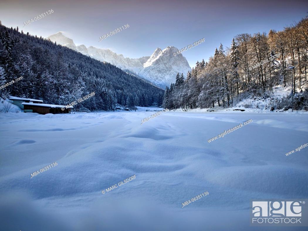 Stock Photo: Riessersee in winter.