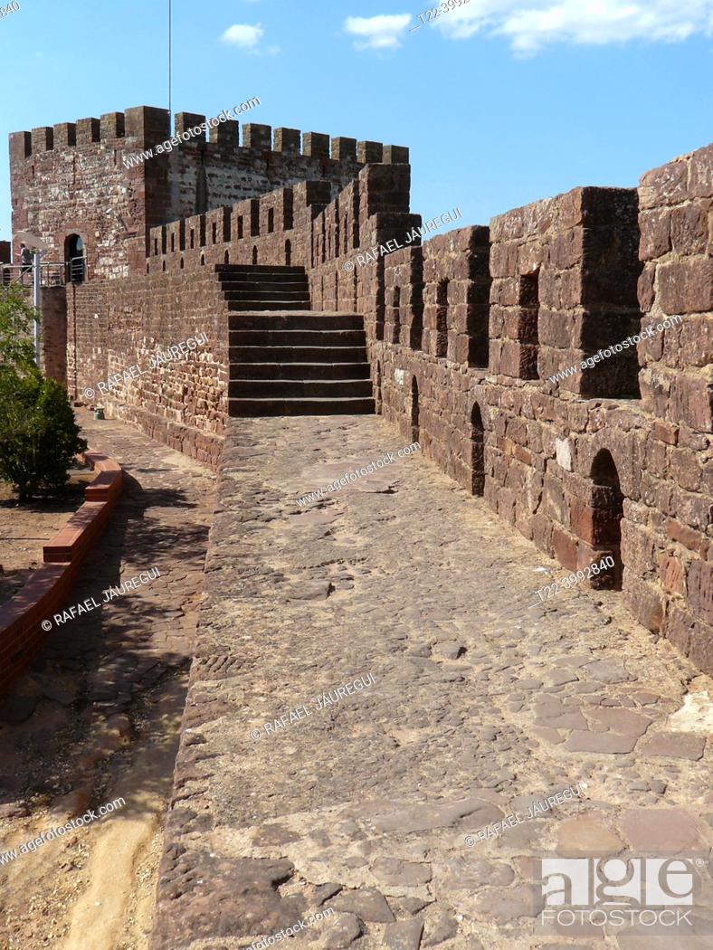 Stock Photo: Silves (Algarve) Portugal. Walls of the Castle of Silves.