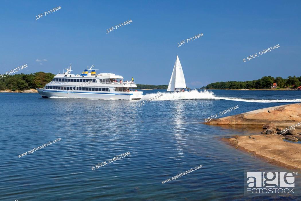 Stock Photo: Ferry near the island of Finnhamn, Stockholm archipelago, Uppland, Stockholms land, South Sweden, Sweden, Scandinavia, Northern Europe.