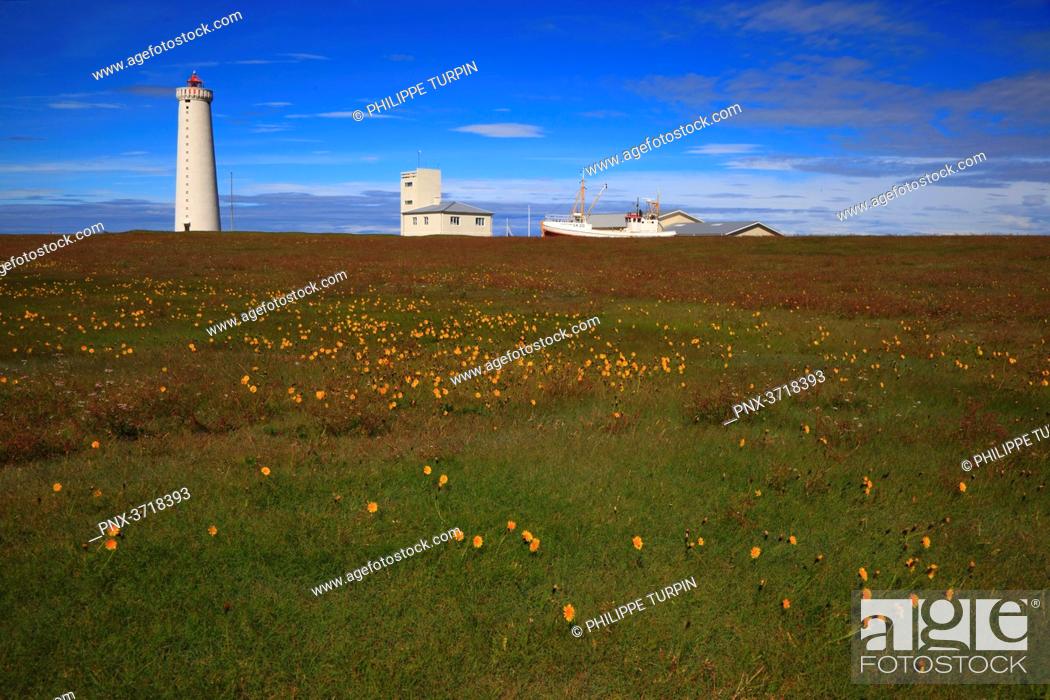 Stock Photo: Iceland, Sudurnes, Gardur. Le phare de Gardskagi lighthouse.