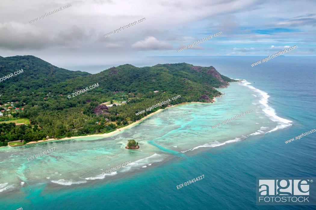 Stock Photo: Luftaufnahme der Anse Source d Argent auf La Digue, Seychellen. Aerial view of La Digue, Seychelles in the Indian Ocean.