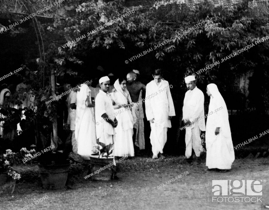 Stock Photo: Mahatma Gandhi in the residence of his host ; Sumati Morarjee Juhu Beach ; Mumbai ; May 1944 ; India NO MR.