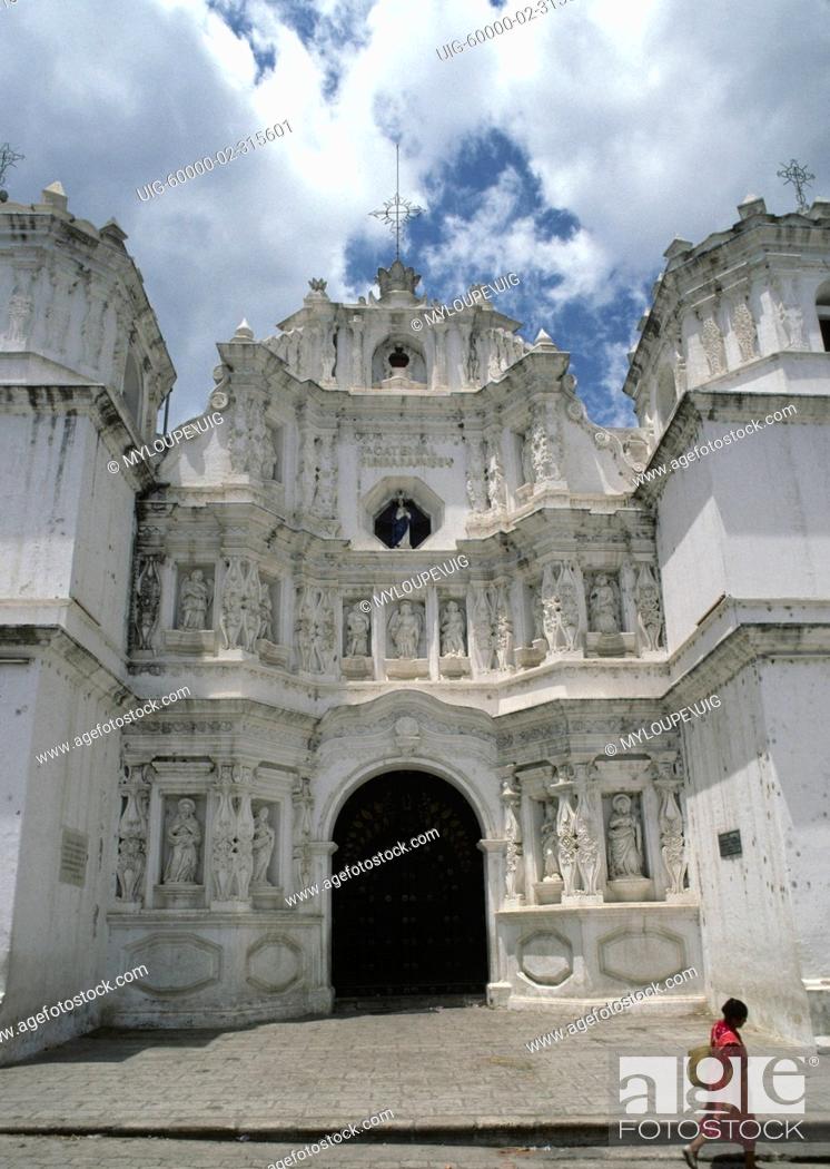 Stock Photo: White CATHEDRAL of LA CIUDAD VIEJA, the original CAPITAL of GUATAMALA, washed away in a flood of 1541.