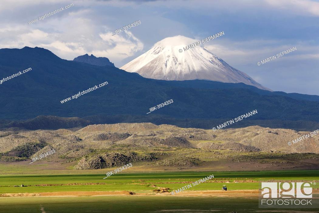Stock Photo: Little Ararat, Mount Sis or Lesser Ararat, Küçük Agri Dagi, Dogubayazit, Dogubeyazit, Dogubeyazit, Agri province, Agri, Eastern Anatolia Region, Anatolia.