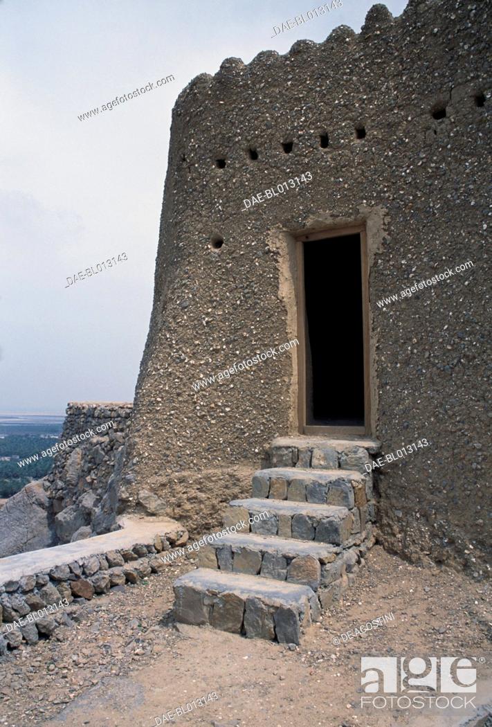 Stock Photo: The Dhayah Fort, Sur Wadi, Ras al-Khaymah, United Arab Emirates. Islamic civilisation, 16th century.
