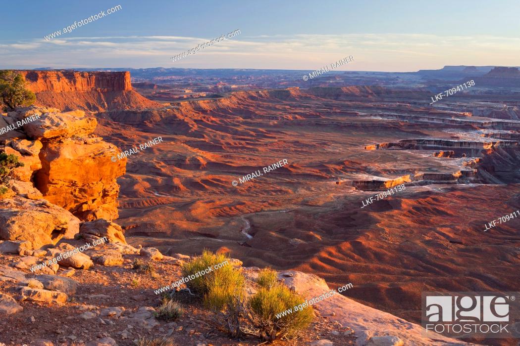 Stock Photo: Grand View Point, Green River Overlook, Island In The Sky, Canyonlands National Park, Utah, USA.