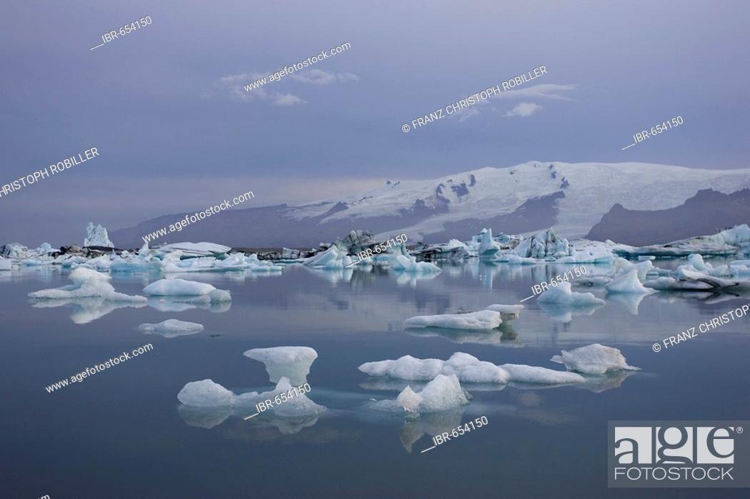 Photo de stock: Joekulsarlon glacial lake, Vatnajoekull Glacier, Iceland, Atlantic Ocean.