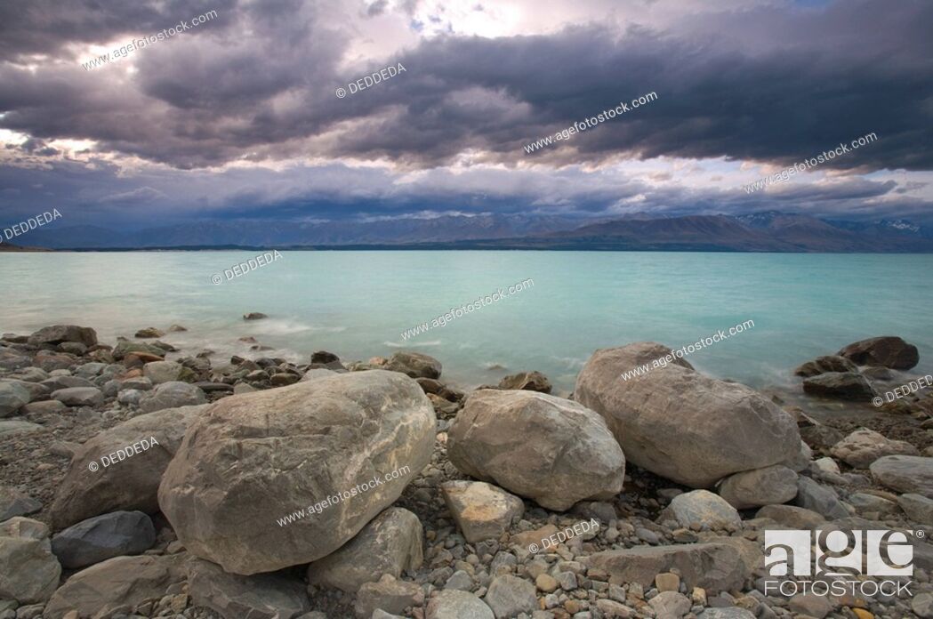 Stock Photo: Lake Pukaki, Southern Alps, New Zealand.