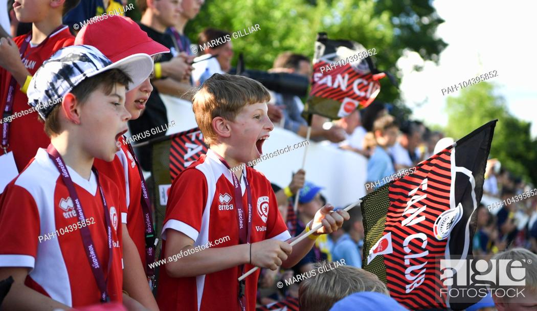 Stock Photo: Fans on the tribune: Sudtiroler children celebrate the national team. GES / Football / Preparation for the 2018 World Cup: Training of the German national team.