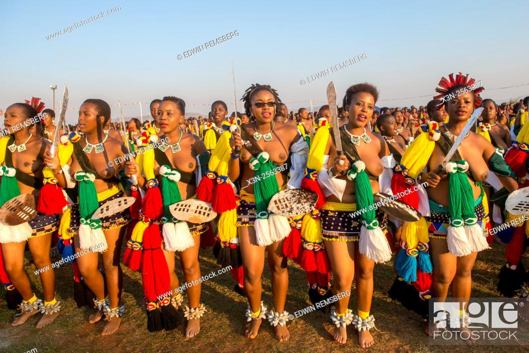 Stock Photo: Ludzidzini, Swaziland, Africa - Umhlanga, reed dance ceremony....