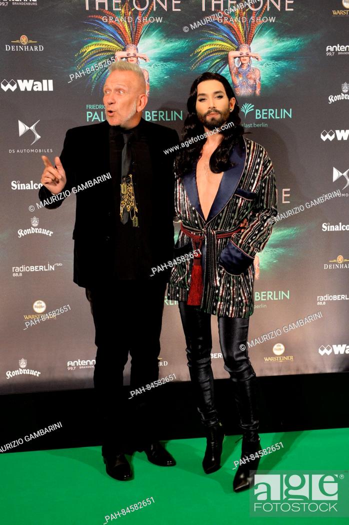 synd til eksil Godkendelse Designer Jean Paul Gaultier (l) and singer Conchita Wurst arrive for the  premiere of new show The..., Stock Photo, Picture And Rights Managed Image.  Pic. PAH-84582651 | agefotostock