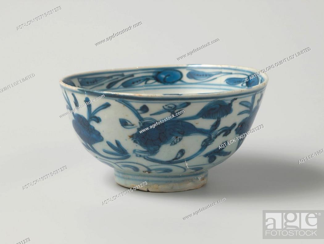 Stock Photo: Bowl from V.O.C. ship 'Witte Leeuw', Jingdezhen, before 1613, porcelain, h 6.7 cm × d 13 cm.