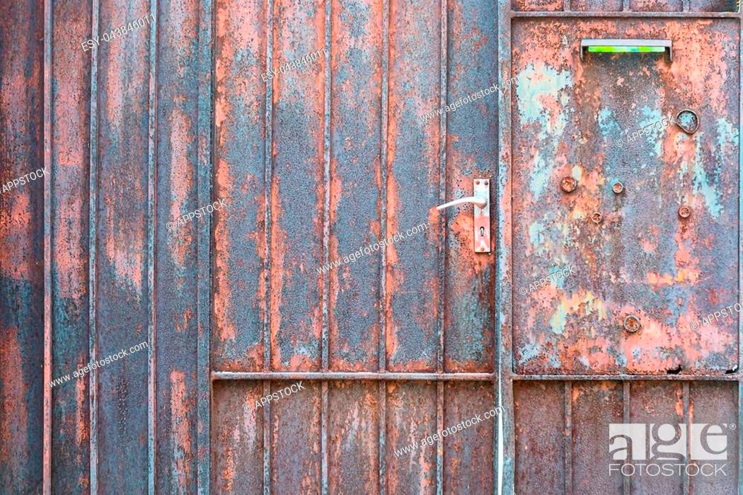 Stock Photo: Old rusted iron doors look beautiful.