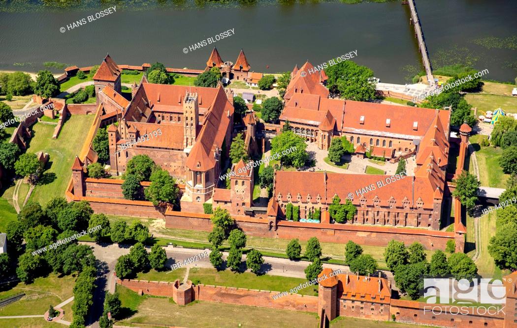 Stock Photo: Malbork Castle, castle in brick Gothic, German Order, Nogat River, Malbork, Pomerania Province, Poland.