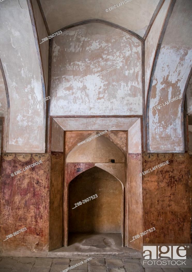 Stock Photo: Iran, Isfahan Province, isfahan, ali qapu palace old fireplace.