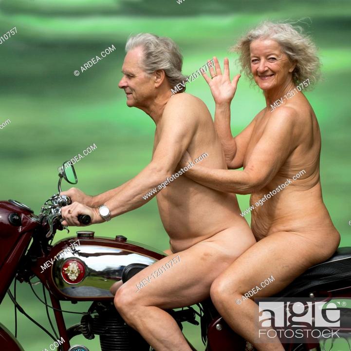 Nude Old Couples