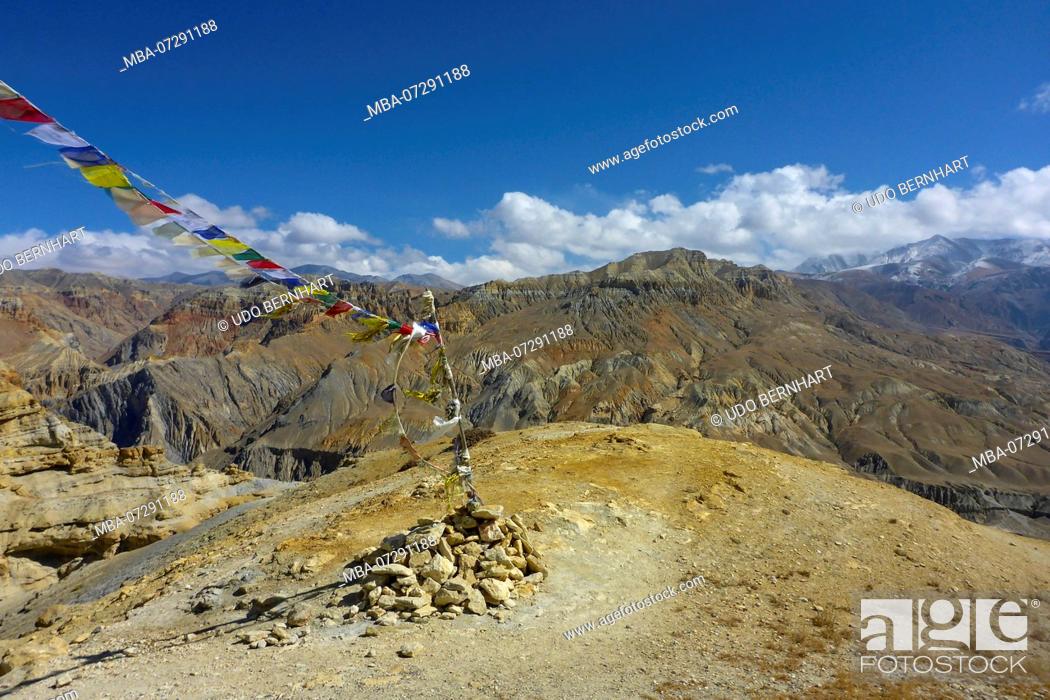 Stock Photo: Nepal, Himalaya Mountains, Mustang District, Annapurna Circuit, Upper Mustang Trek, Kali Gandaki, Valley, Stage Lo Manthang - Yara, Prayer Flags,.