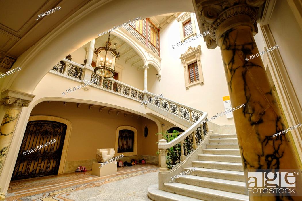 Stock Photo: Museu Fundación Juan March, escalera de la antigua casa señorial Can Gallard del Canyar, siglo XVII, Palma, Mallorca, balearic islands, spain, europe.