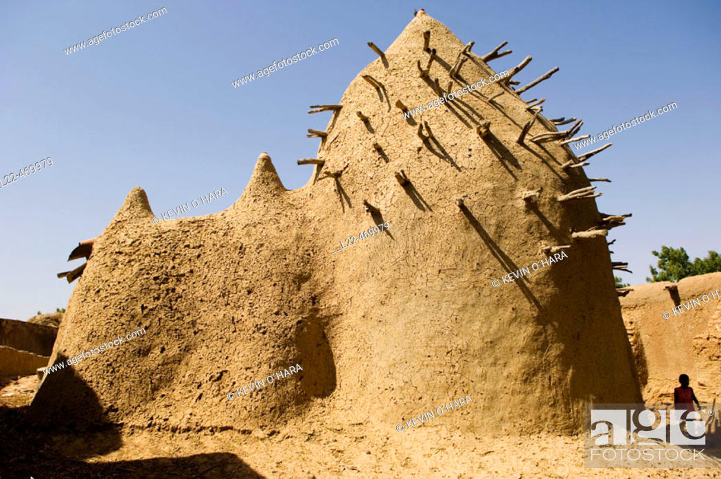 Stock Photo: Two hundred years old mosque of Ba Sounou Sacko (king Biton’s mother), with an architectural style comparable  to the mosque of Djenne, Sekoro, the old Segou.