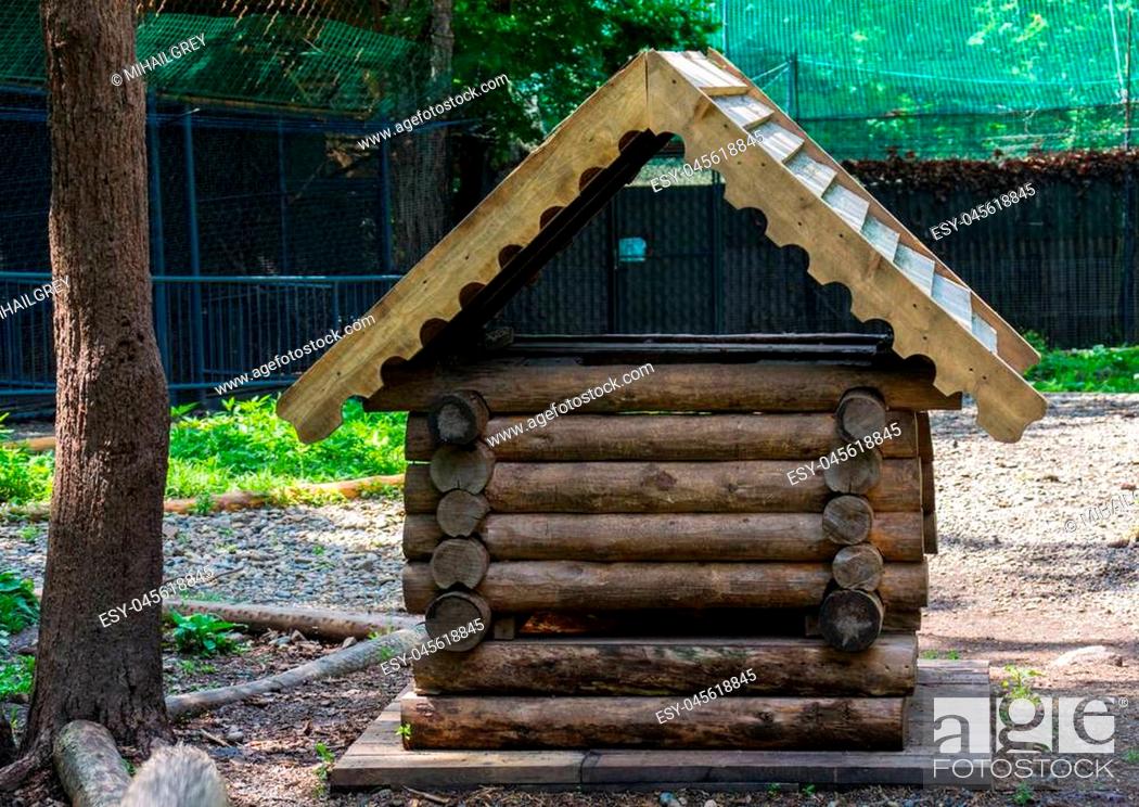 Small wooden house for animals in the aviary reserve, Stock Photo, Picture  And Low Budget Royalty Free Image. Pic. ESY-045618845 | agefotostock
