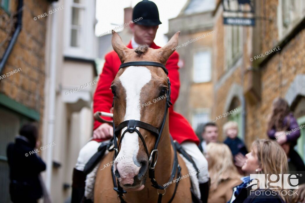 Stock Photo: Traditional Boxing Day Hunt at the Blackmore and Sparkford Vale Hunt in centre of Castle Cary; Somerset, England.