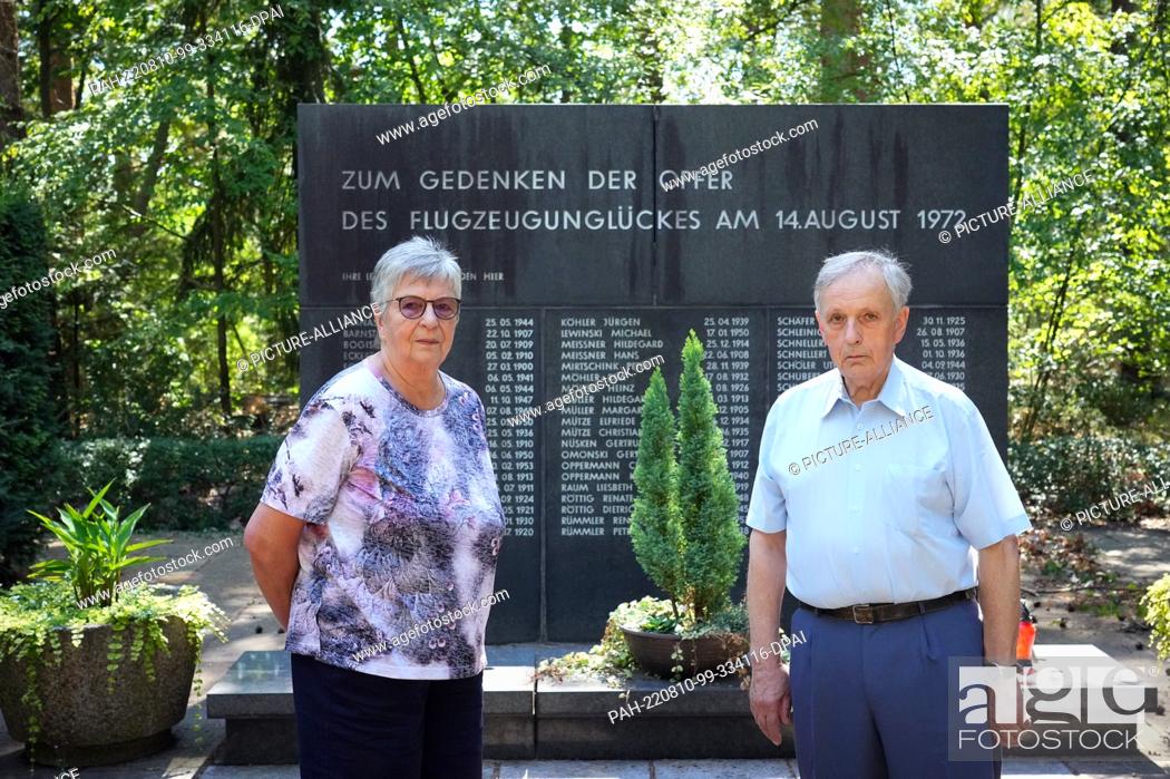 Stock Photo: 02 August 2022, Brandenburg, Wildau: Contemporary witness Ursula B. (l) and Jörn Lehweß-Litzmann, an Interflug engineer at the time.