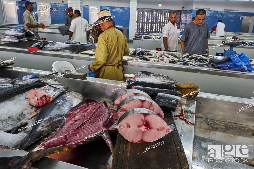 Stock Photo: Sultanate of Oman, Muscat, the corniche of Muttrah, the old town of Muscat, fish market.