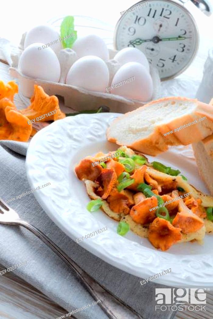 Stock Photo: have breakfast omelette with chanterelles.
