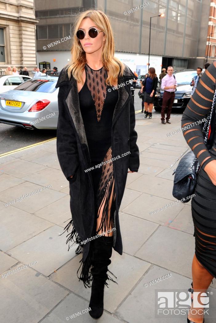Photo de stock: London Fashion Week Spring/Summer 2015 - Julien Macdonald - Arrivals Featuring: Abbey Clancy Where: London, United Kingdom When: 13 Sep 2014 Credit: WENN.