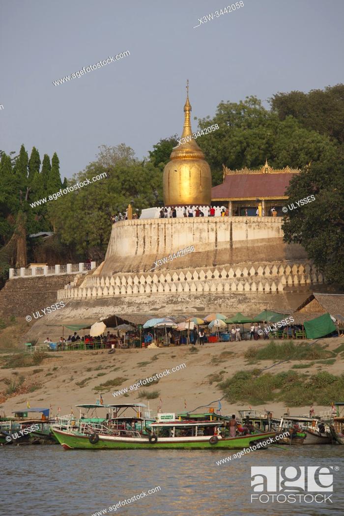 Stock Photo: Bu Paya and Ayeyarwady river, Old Bagan village, Mandalay region, Myanmar, Asia.