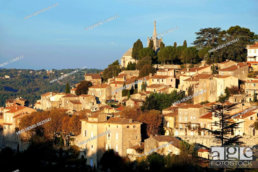 Stock Photo: France, Vaucluse, Luberon, Bonnieux, Eglise Haute (High Church) of the 12th centuy.